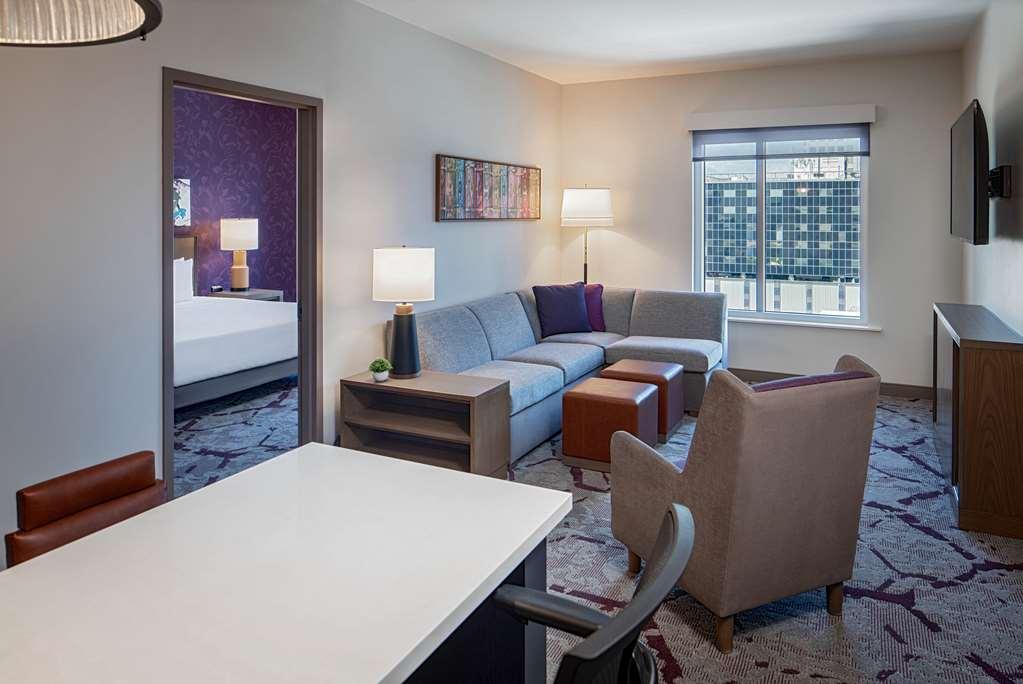 Hyatt House Tampa Downtown Hotel Стая снимка